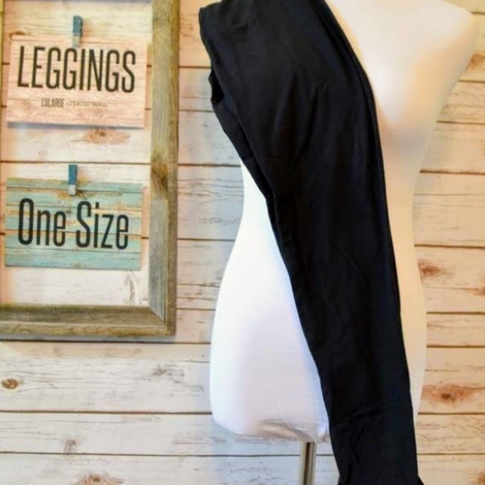 LuLaRoe OS Leggings Solid black!